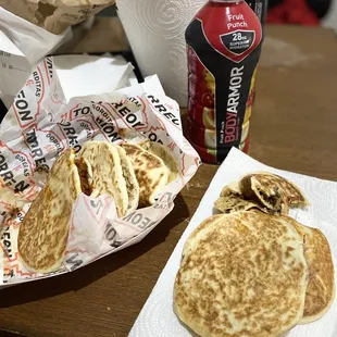 Papas verde, frijoles queso and carne Chile