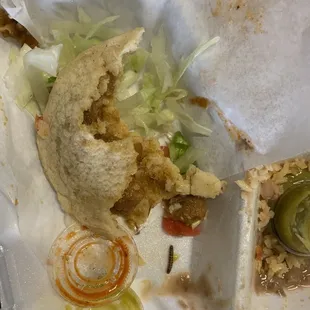 Gusano in chicharrón gordita