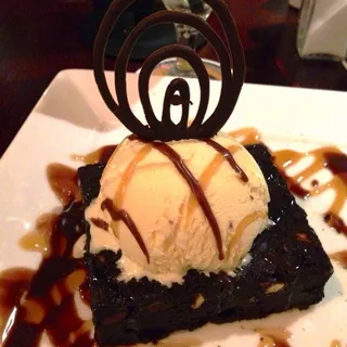 TRIPLE CHOCOLATE BROWNIE