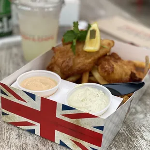 Fish n chips, lemonade