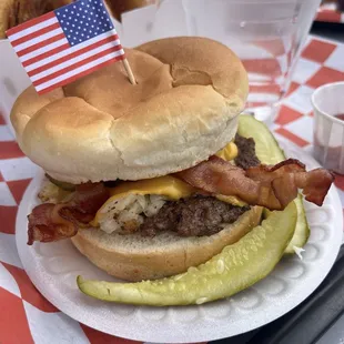 Single bacon cheeseburger