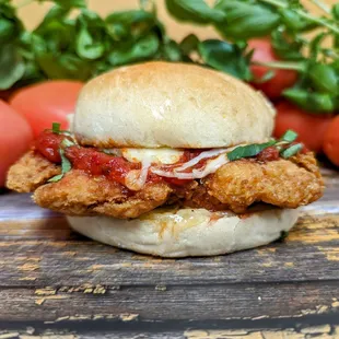 food, chicken wings and fried chicken