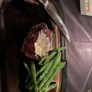 6oz filet and green beans