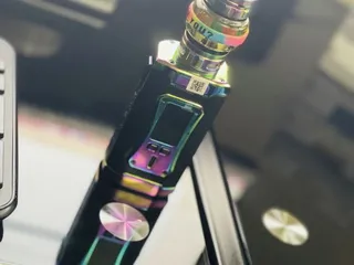 Fuzzy’s Smoke Shop