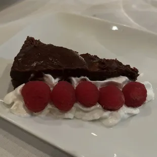 Flourless chocolate cake