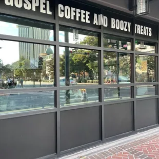Exterior - It&apos;s inside the Kimpton