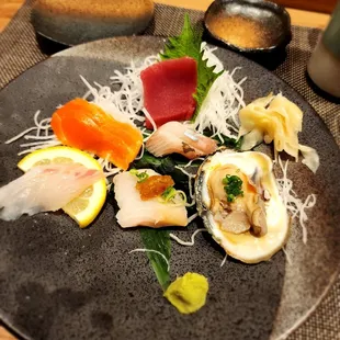 First Omakase Course: sashimi