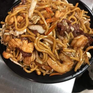 a bowl of noodles