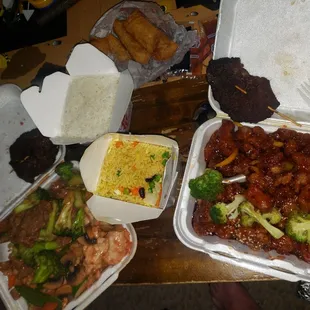 a variety of food in take out containers