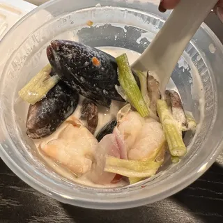 Tom Kha