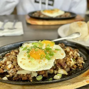 Sizzling Sisig