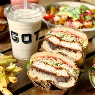 Crispy chicken torta. Photo by @martiwantsmore