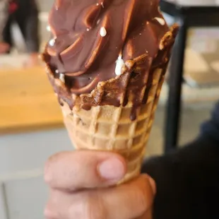Medium chocolate-dipped vanilla waffle cone