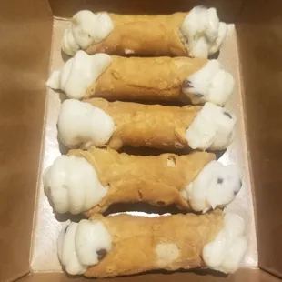 CANNOLI