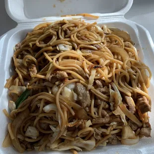 Pork lo mein