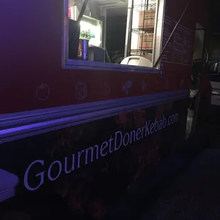 The website and window of the food truck.