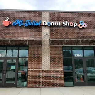 the front of a donut shop