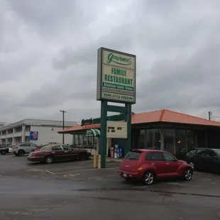 Exterior, see usually packed.