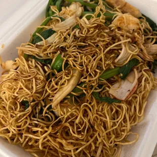 How&apos;s this lo mein?  Looks more like chow mein.  Lo mein is always thicker. Kinda like udon noodles.