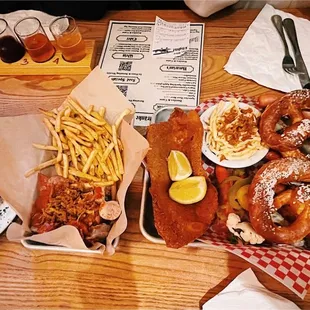 Bavarian Bratwurst Smoked Bratwurst Liverwurst Sandwich Sparkling Apple