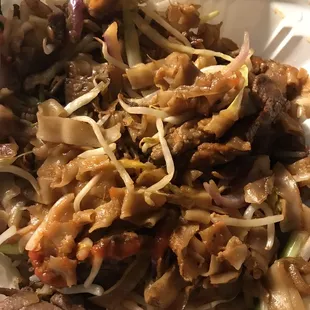 Giant Clam Pan Fried Rice Noodle