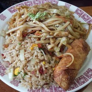 Chicken Lo Mein Lunch Combo