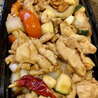 (L) Kung Pao Chicken