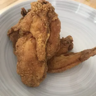 chicken wings and fried chicken, bbq wings, chicken, bbq chicken, food, fried chicken wings, poultry, fried chicken, chicken wings
