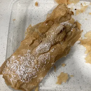 Super flaky Apple strudel