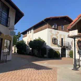 the entrance to the restaurant