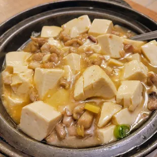 Tofu Chicken w/ Salted Fish Claypot