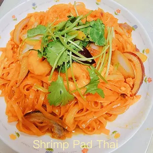 shrimp pad thai  rice noodle