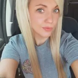 Shayna R.