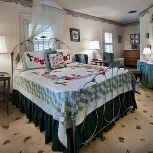 Botetourt Guest Room