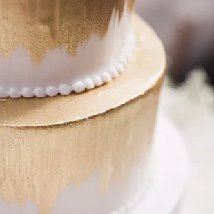 Close up of the impeccable detailing--the cake was so simple that everything had to be perfect.