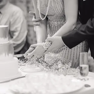 Cutting our gorgeous cake!