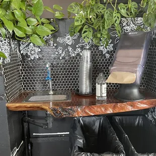 Self-serve area: water station