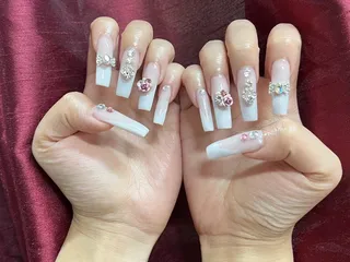 Helen Family Hair and Nails