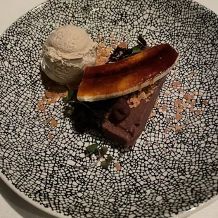 Chocolate dessert
