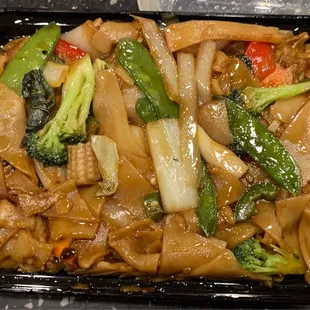 Vegetable drunken noodle