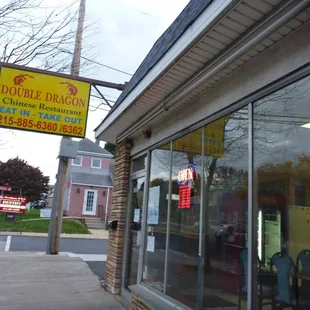 the outside of the restaurant