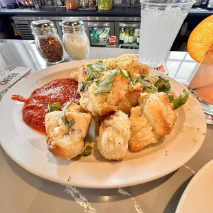 Garlic knots