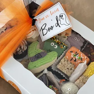 Boo Box - assorted Halloween desserts