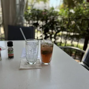 Strawberry mojito and water