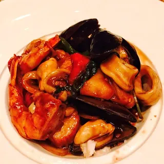 Seafood Medley*