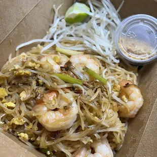 ramen and noodles, noodle dish, ramen, noodles, food, noodle soup