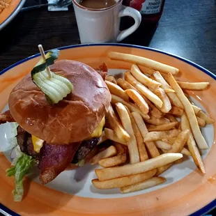 Bacon cheeseburger