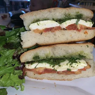 Roasted Tomato Caprese Sandwich