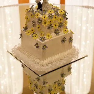 Our beautiful wedding cake, just what we wanted, and with extra sheet cakes in the back for the guests to enjoy. Delicious!!!!