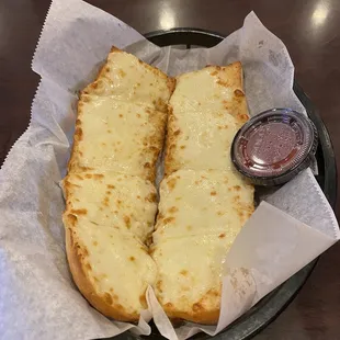 Garlic cheesy bread